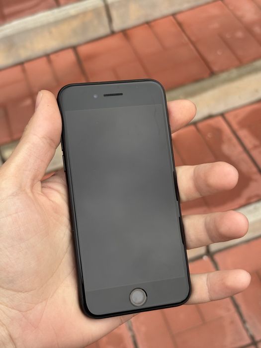 Смартфон Iphone SE 2020 128Gb