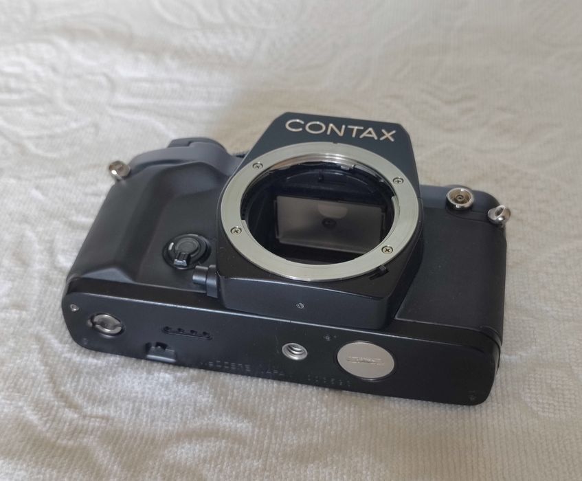 Плівковий фотоапарат Contax 159MM body