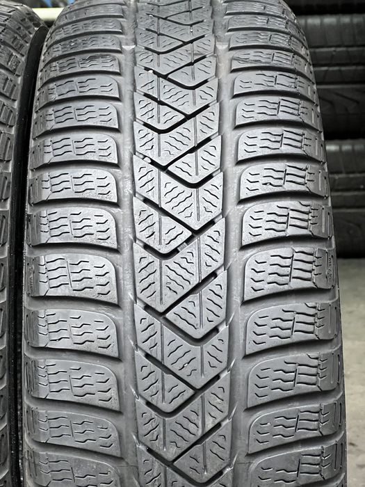 Шины зимние 2шт 215/60/R16 Pirelli Sottozero3