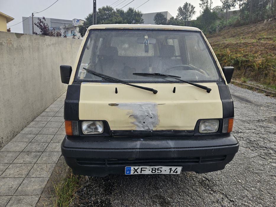 Carrinha de trabalho Mishubish l 300