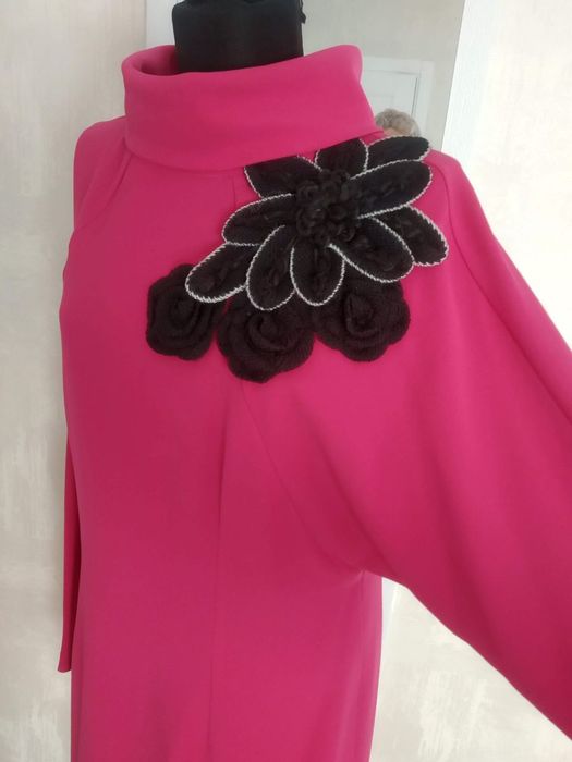 Святкова елегантна сукня.Італія.