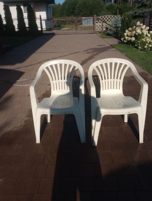 Plastikowe krzesła ogrodowe 7 sztuk