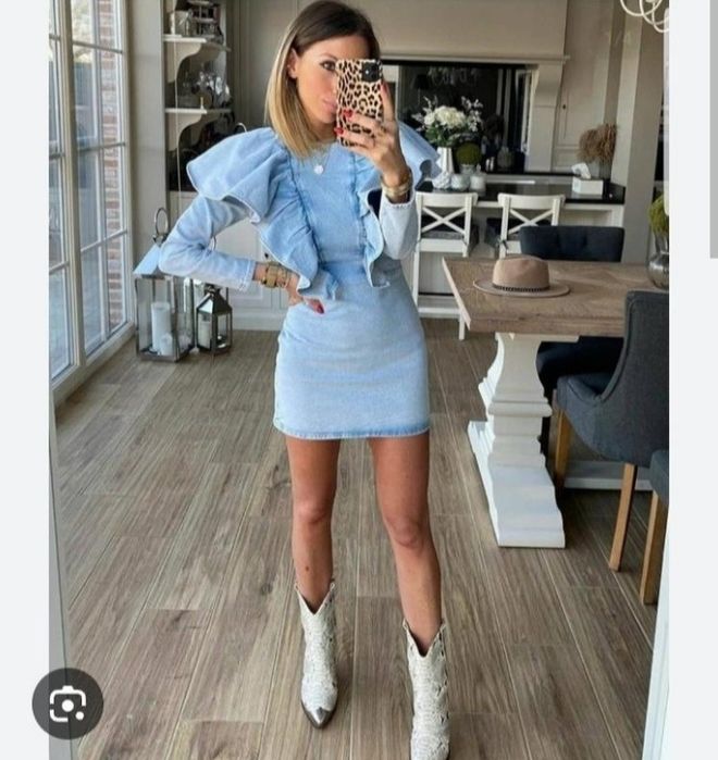 Джинсова інстаграмна сукня від Zara