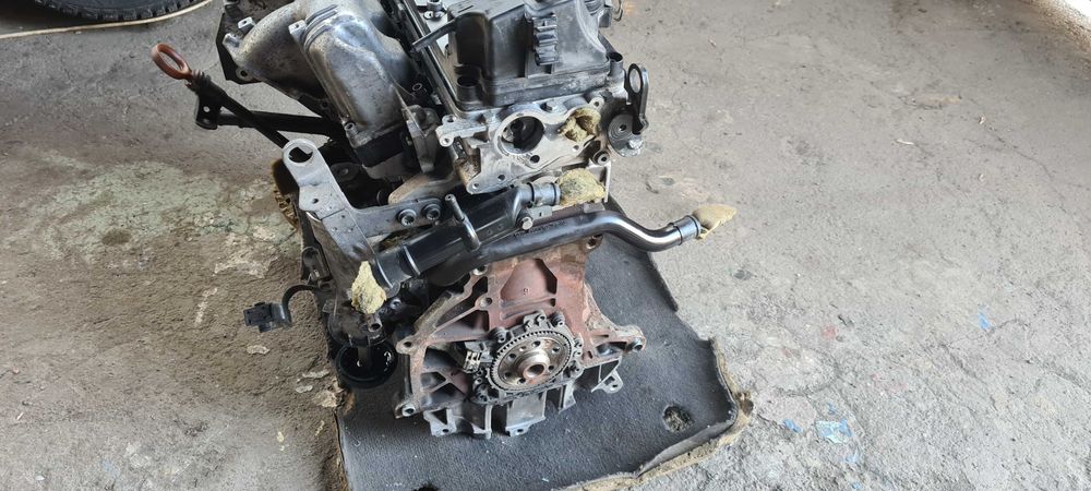 Двигун CBA CBAA CBAB CBAC CBB Cbbb 2.0TDI мотор двигатель