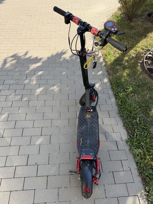 Kuggo m2 pro електросамокат
