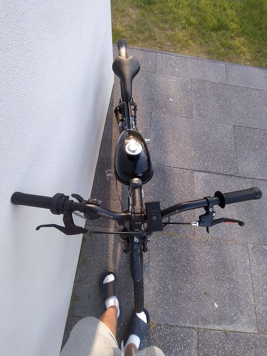 Rower z silnikiem spalinowym, doinwestowany, elektrycznym
