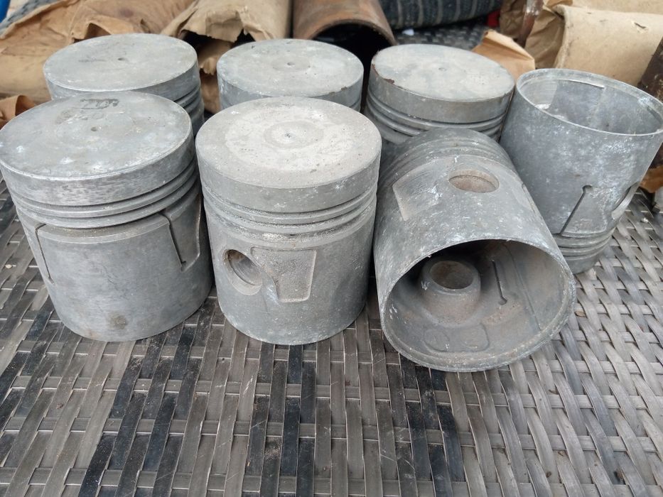 Поршня до газона 83 розмір