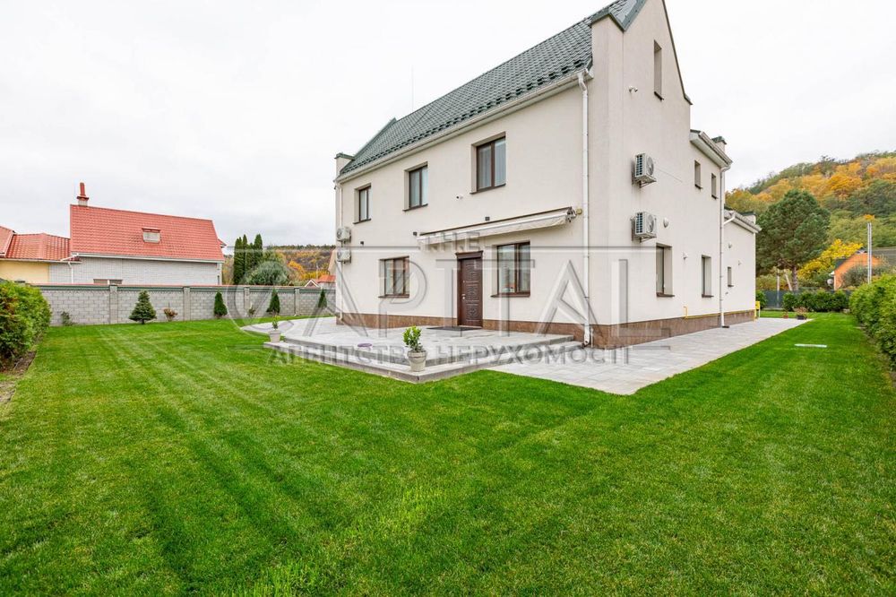 Оренда повністю автономного будинку в Підгірцях