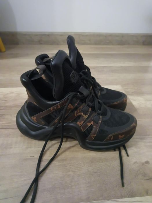 Buty damskie Louis Vuitton.