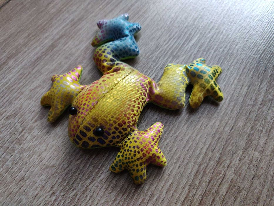 Лягушка оберег, коллекционная  игрушка (наполнение  песок).