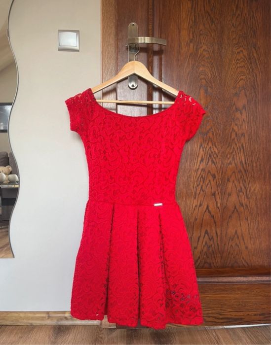 Czerwona sukienka, rozmiar S, s.Moriss
