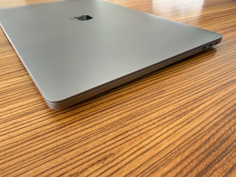 MacBook Pro 16” | 512GB | 16GB