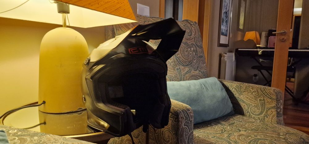 Vendo capacete de bicicleta.