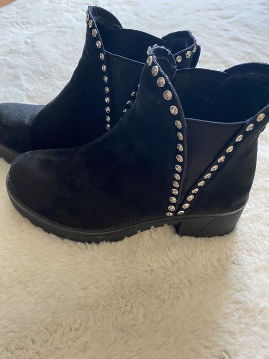 Buty czarne zamszowe