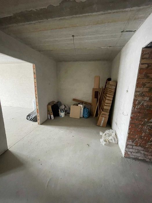 Продаж 1 км квартири на Крушельницькій в центрі у новому будинку