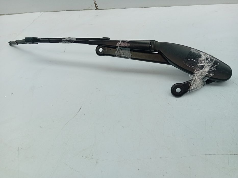 Braço de escova limpa vidros Direito MERCEDES-BENZ Classe C (W205)