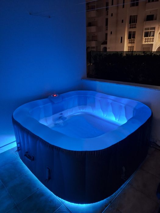 Férias em Albufeira - Apartamento Completo ou Estúdio e Quarto com WC Privativa - Jacuzzi no Terraço