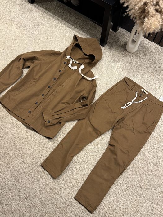 Красивый костюм новый