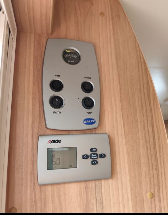 Причіп-дача Bailey Unicorn Seville