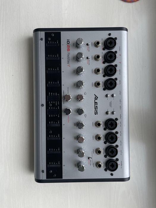 Alesis io26(звукова карта 26каналів)