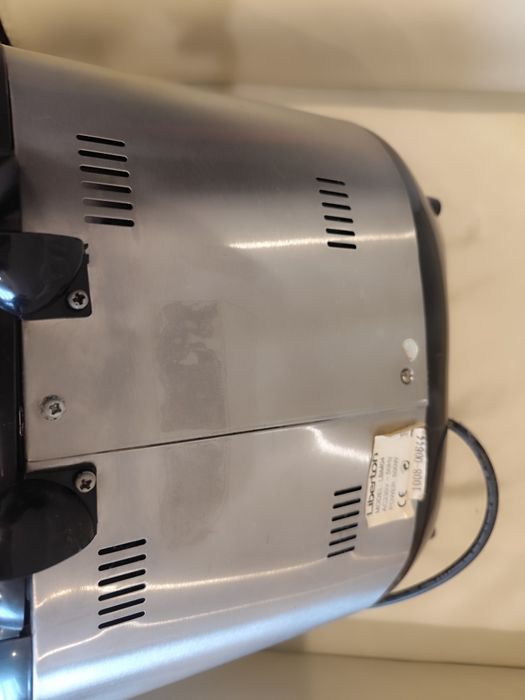 Хлібопічка LIBERTON LBM-04-2