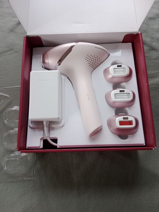 Depilator Philips Lumea BRI 977