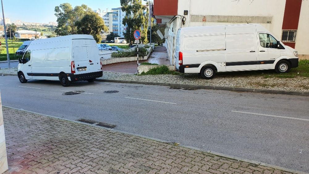 TRANSPORTES MUDANÇAS ENTREGAS Rápidas nacionais e internacionais