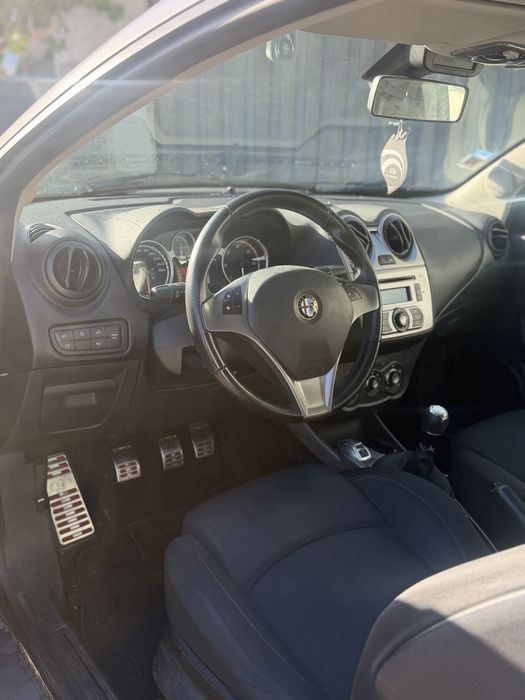 Alfa romeo mito.