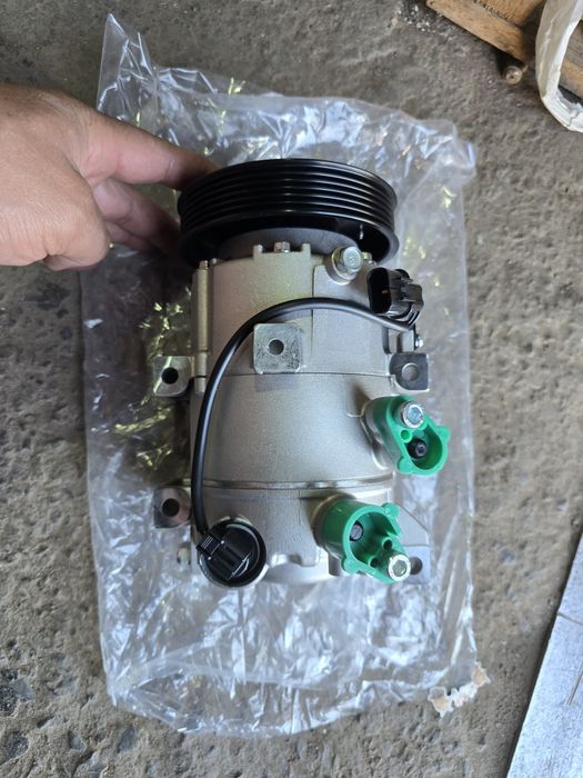 Компрессор кондецеонера Hyundai sonata kia optima Santa FE