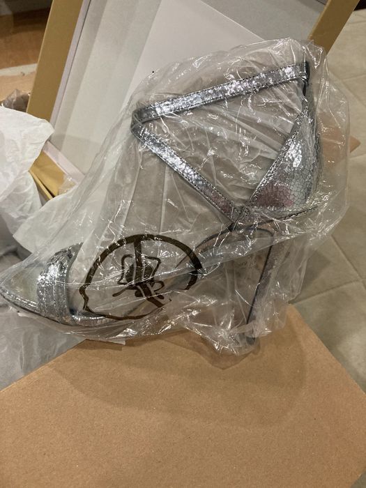 Sandálias Michel Kors nunca usadas