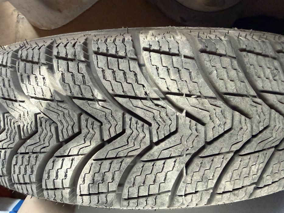 Зимові шини Premiorri 175/70 R13 82T з дисками Ваз 2107