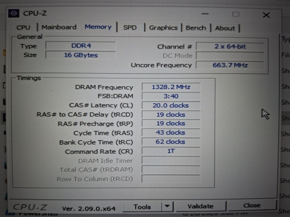 2x4 GB RAM SK hynix DDR4 SO-DIMM 3200 MHz.