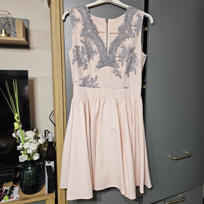 Sukienka koronka łososiowa