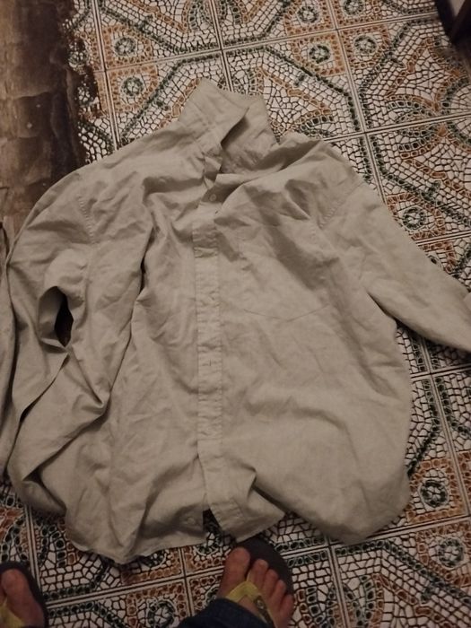 Roupa usada bom estado e calçado  de marca botas de camurça tênis Adid