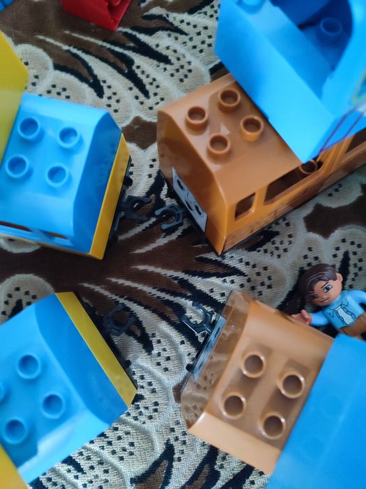 Лот деталів лего дупло конструктор, вагони 3 шт, без нюансів