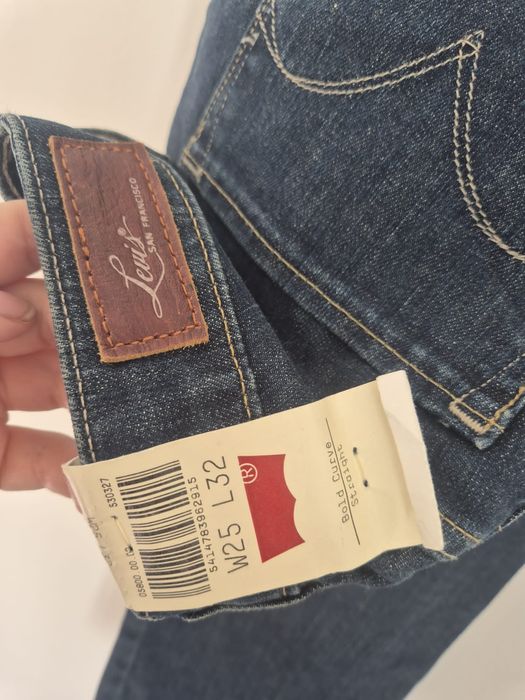 Spodnie dżinsy jeansy niebieskie nowe proste damskie Levis