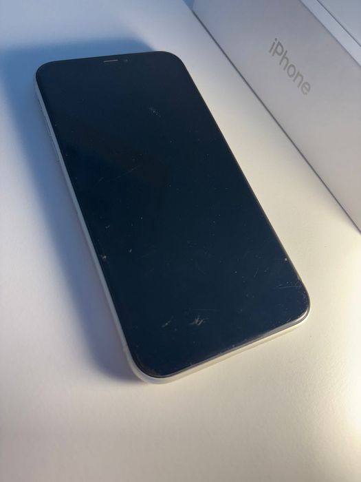 iPhone 11 2019 usado