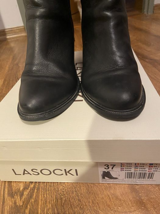 Czarne skórzane botki na obcasie Lasocki 37 viral jesień