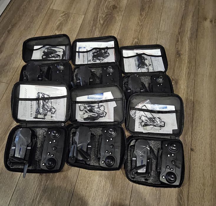 Дрон квадрокоптер  Е 88 в чорному кольорі !!