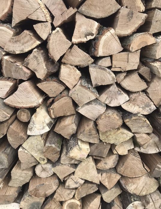 Дрова дубовые колотые и чушки с  бесплатной доставкой и выгрузкой