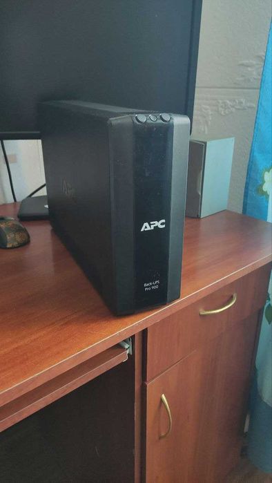 Джерело безперебійного живлення UPS ДБЖ Back-UPS Pro 900