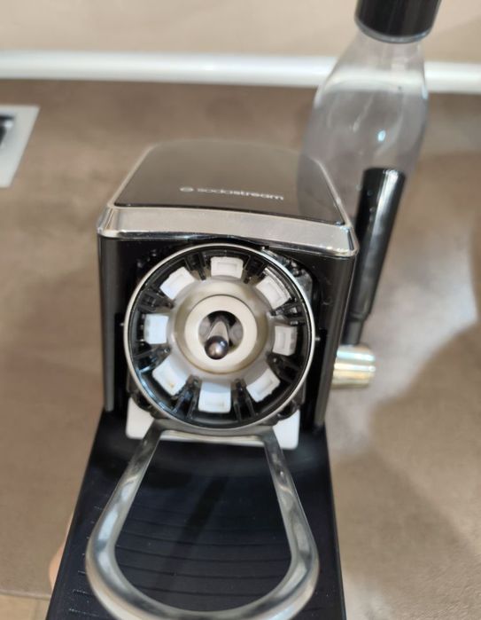 Saturator  sodastream  ART . cena ostateczna .