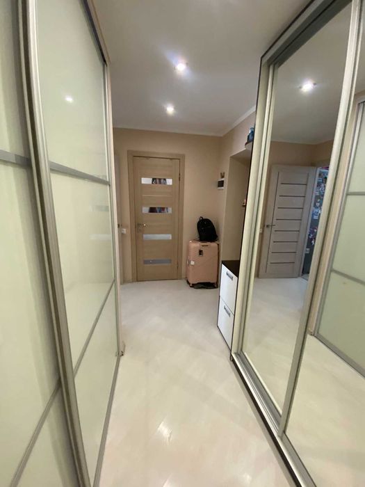 Продається квартира з ремонтом та індивідуальним газовим опаленням