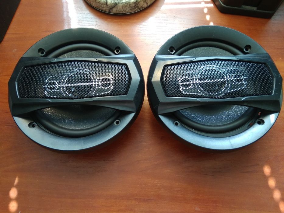 Продам автоколонки.