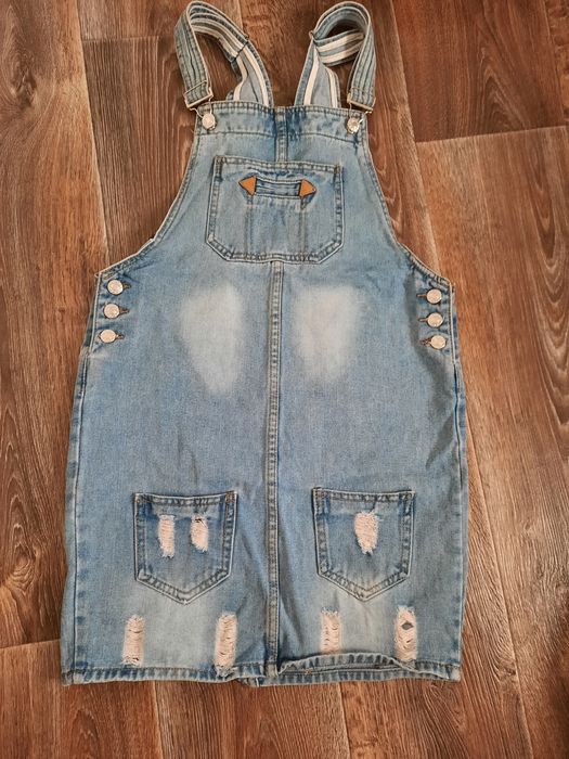 Жіночий джинсовий сарафан