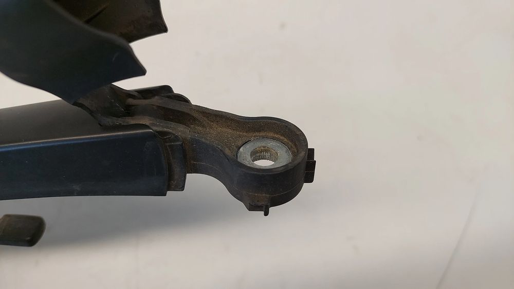 Haste / braço de escova limpa vidros trás VOLKSWAGEN Golf VII Variant