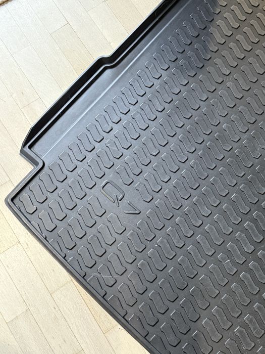 Mata do bagaznika audi q7