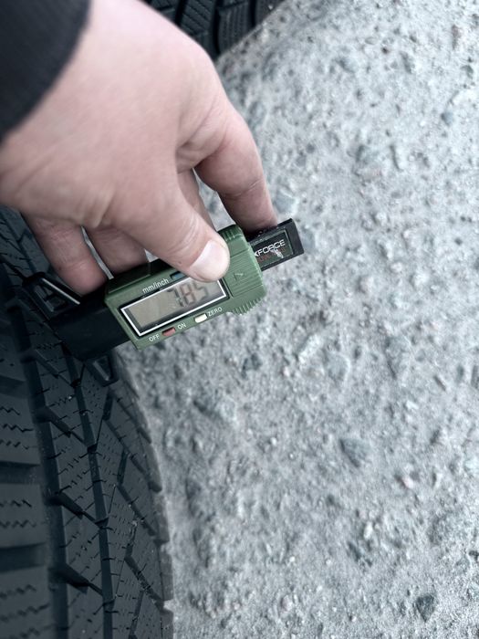 205 40 18 Continental TS850P 99% 2024 Шини Зима