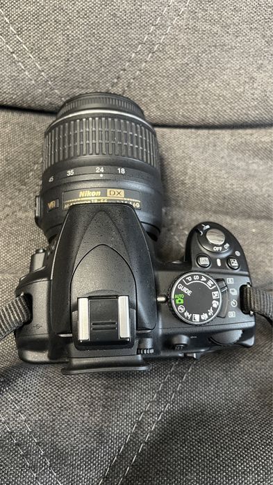 Крутий фотоапарат NIKON D3100