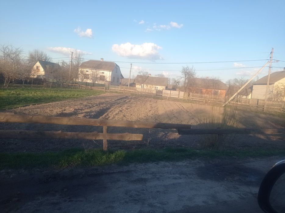 Земельна ділянка під комерційну забудову